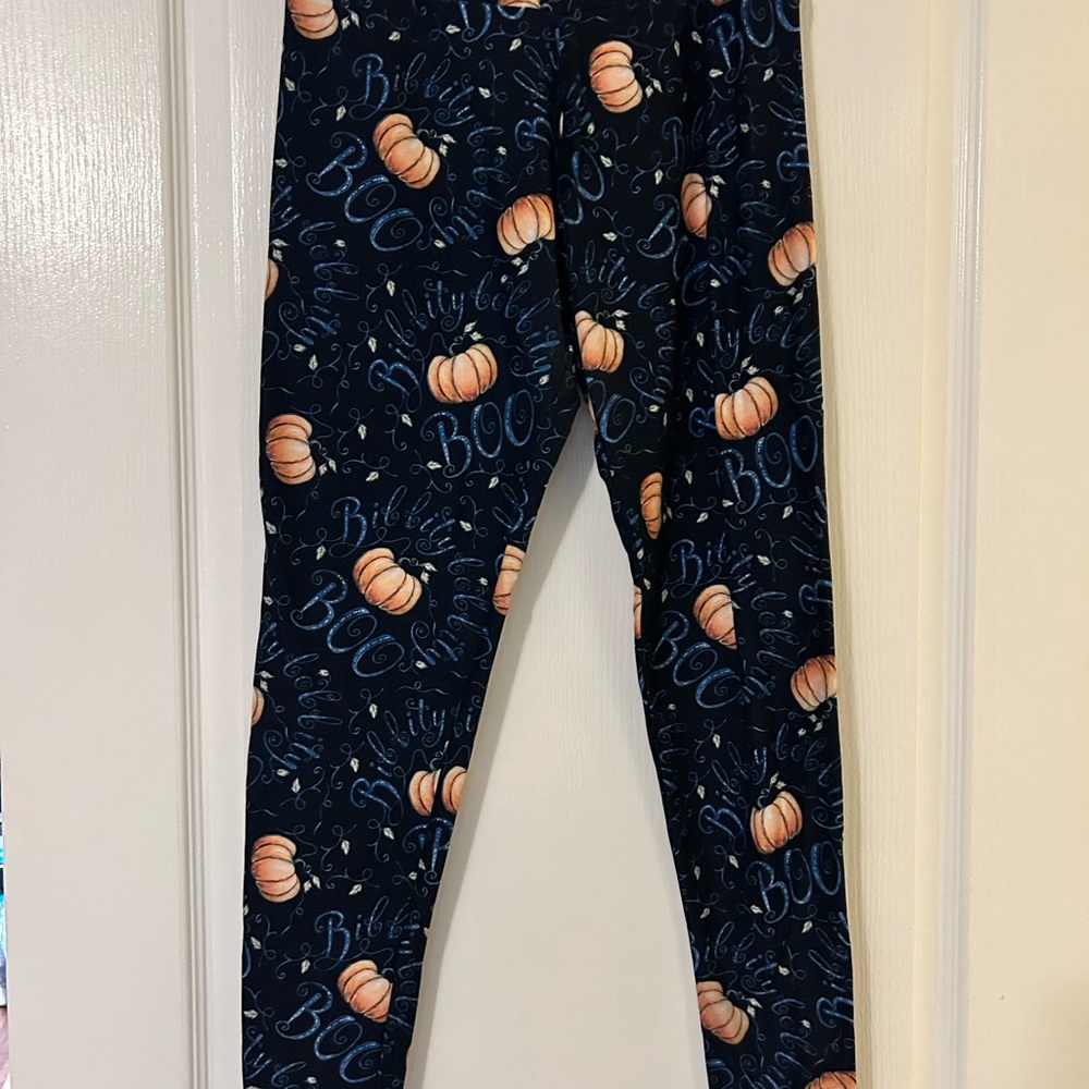 5 for $15 EUC Bibbity Bobbity Boo Leggings OS